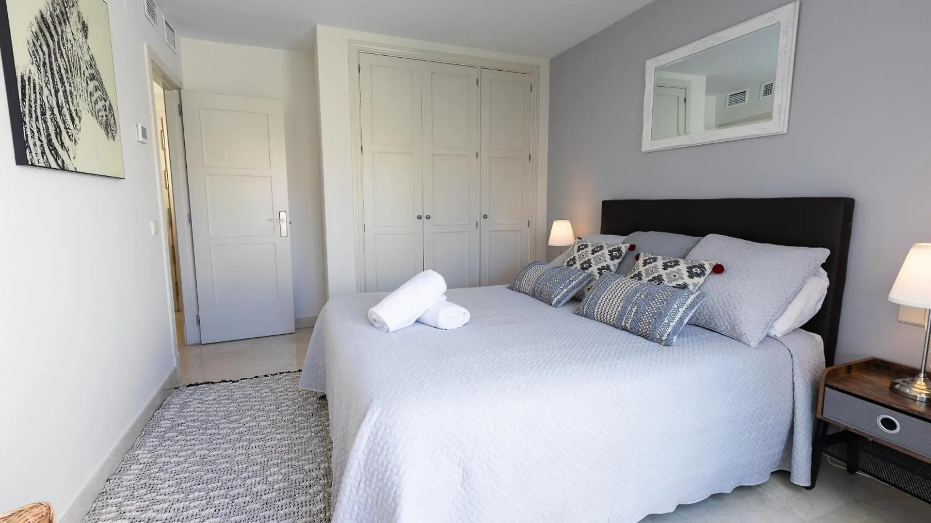 Vacation Marbella: Beachfront Duplex Penthouse with Sea View & Jacuzzi Apartment