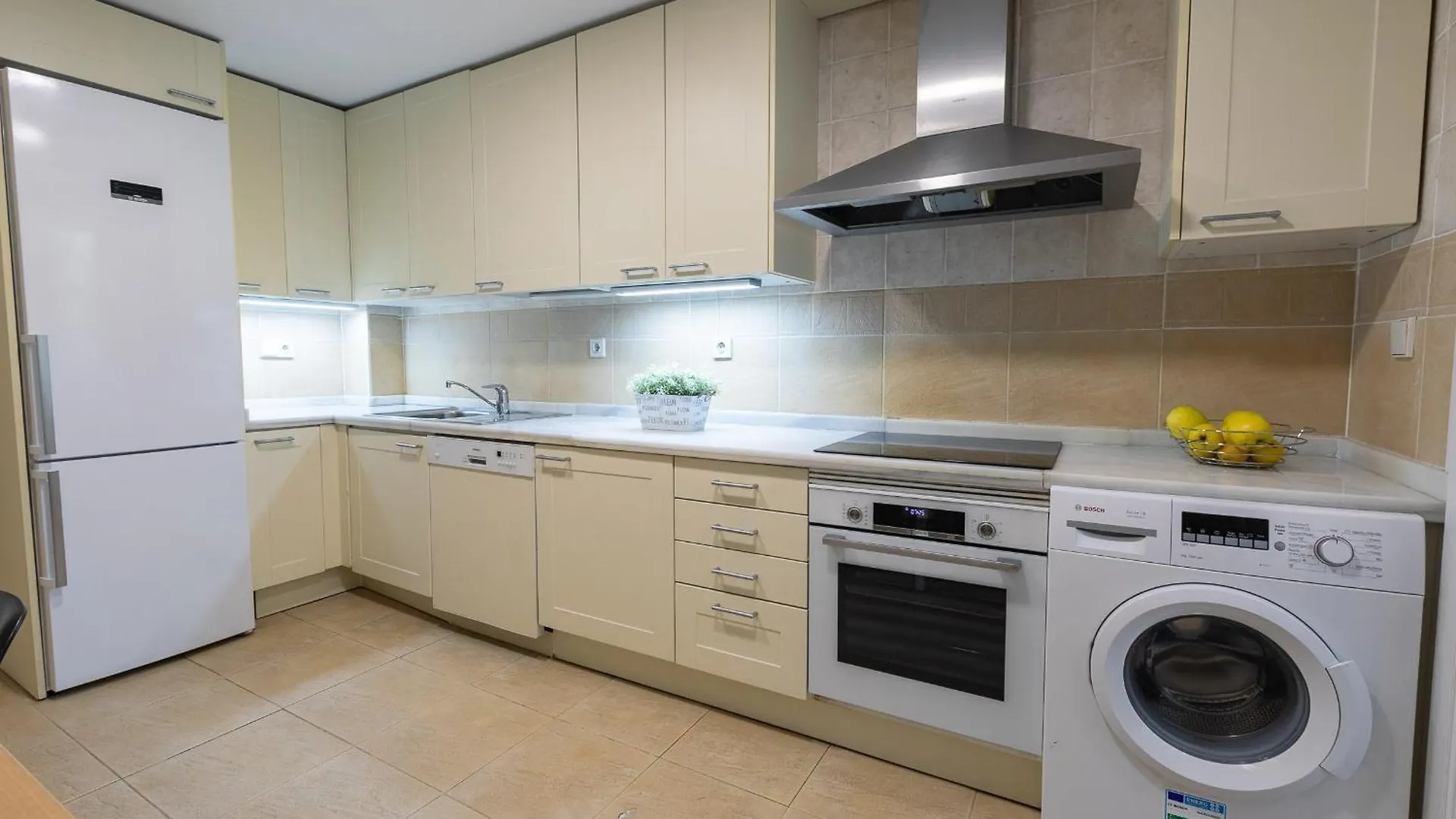 Vacation Marbella: Beachfront Duplex Penthouse with Sea View & Jacuzzi Apartment 0*, Marbella