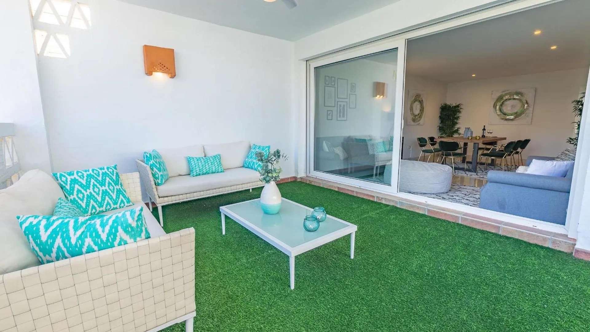 Vacation Marbella: Beachfront Duplex Penthouse with Sea View & Jacuzzi Apartment