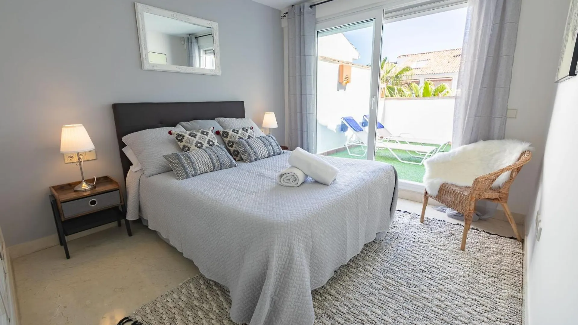 Vacation Marbella I Las Canas Beachfront Haven, Sea View, Jacuzzi, Golden Mile, Duplex Penthouse, 24-7 Security 아파트 스페인