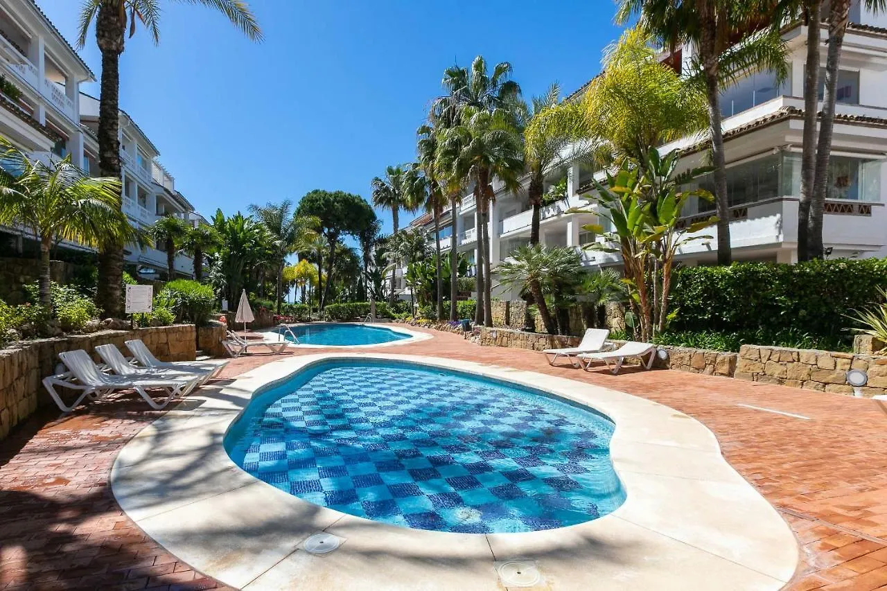 Vacation Marbella I Las Canas Beachfront Haven, Sea View, Jacuzzi, Golden Mile, Duplex Penthouse, 24-7 Security 아파트 0*,  스페인