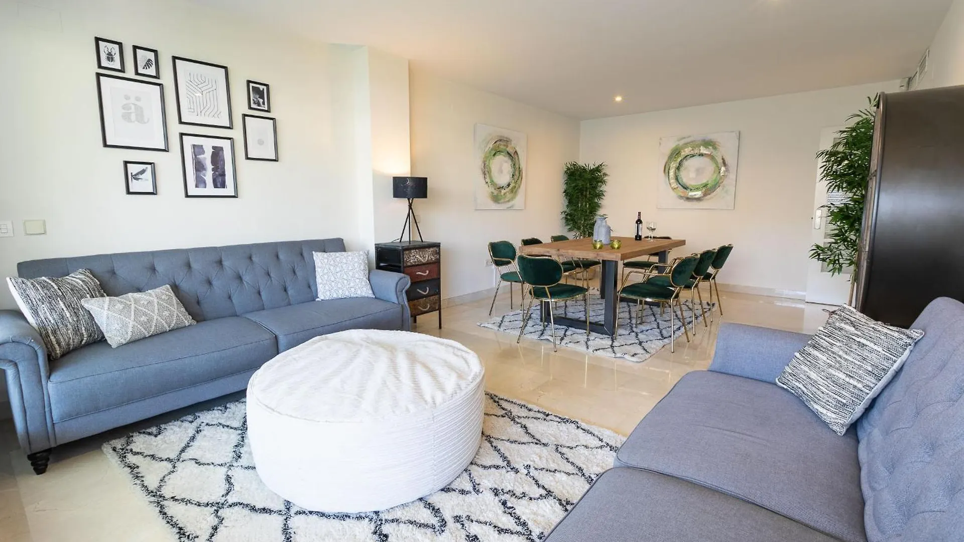 Vacation Marbella: Beachfront Duplex Penthouse with Sea View & Jacuzzi Apartment